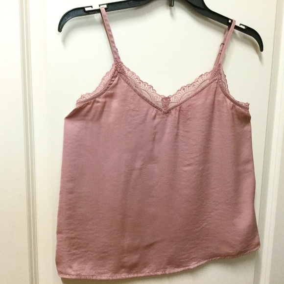 Hollister Tops - Hollister blush camisole